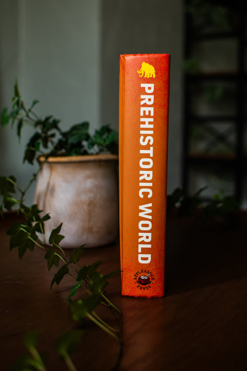 Prehistoric World: Over 1,200 Incredible Mammals and Discoveries from the Mesozoic and Cenozoic
